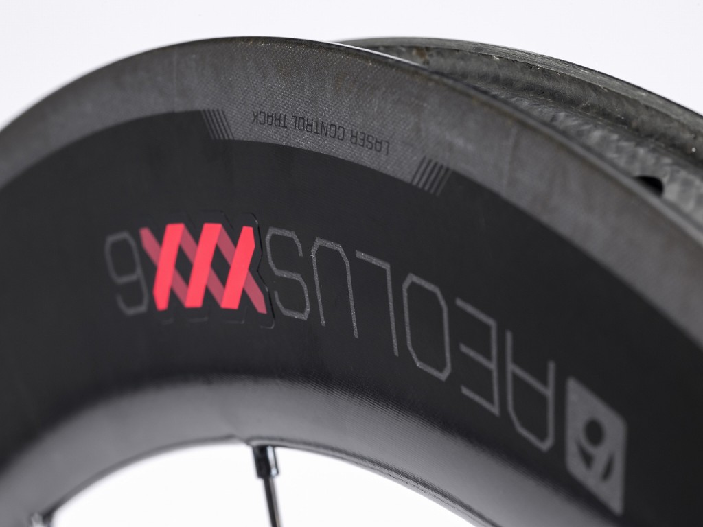 新型カーボンホイール「Aeolus XXXシリーズ/BONTRAGER(ボントレガー