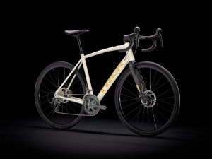 Trek_DomaneAL4Disc_2021_Era White_Carbon Smoke